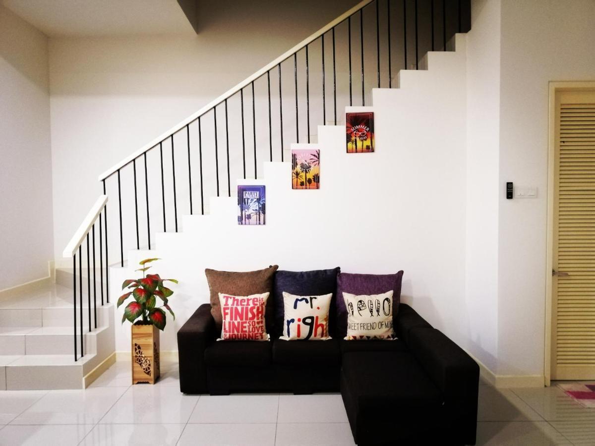 A&D Home-stay @Kota Warisan, Sepang  Bagian luar foto