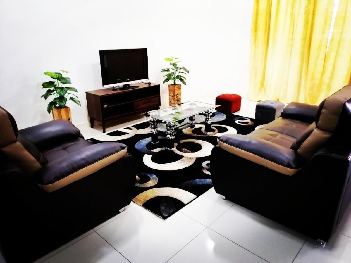 A&D Home-stay @Kota Warisan, Sepang  Bagian luar foto