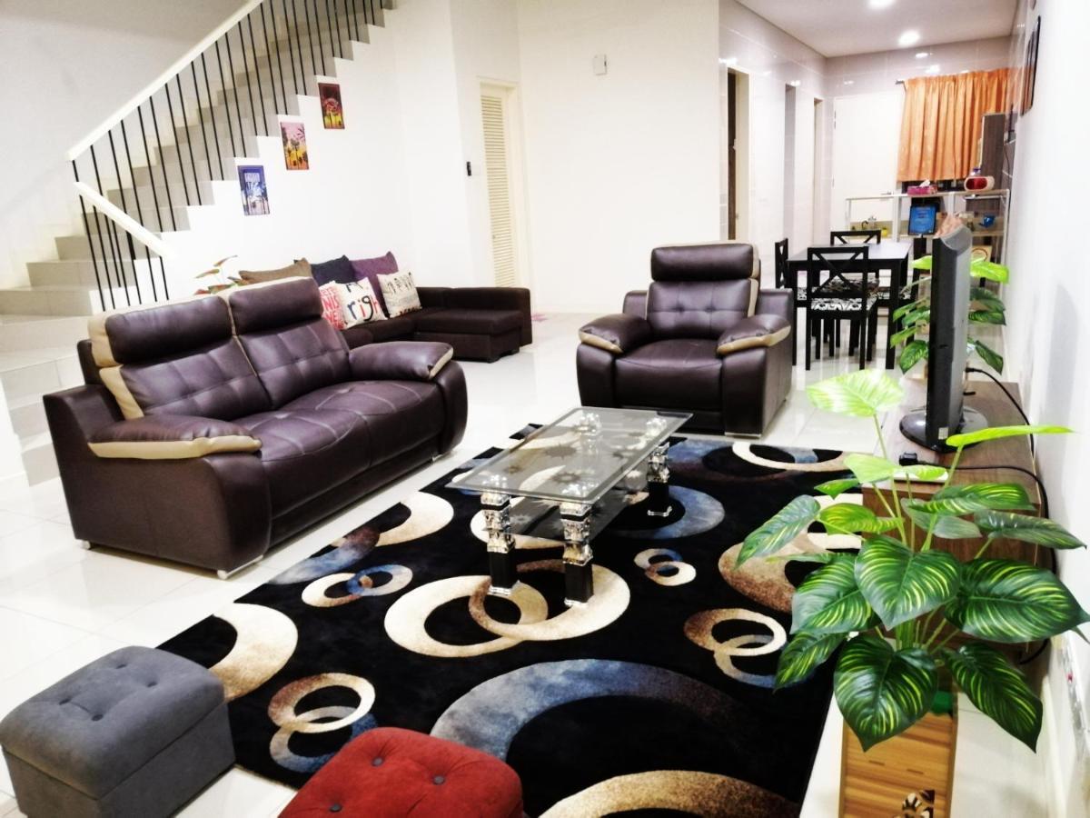 A&D Home-stay @Kota Warisan, Sepang  Bagian luar foto